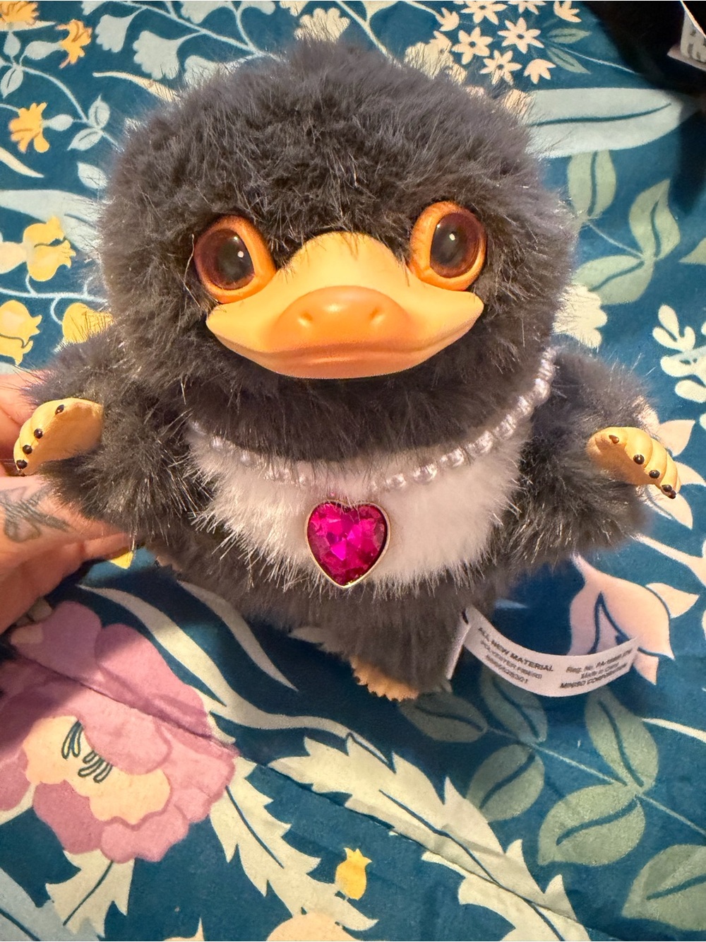 Official MINISO × Fantastic Beasts collectible
The Jewelry Museum Series